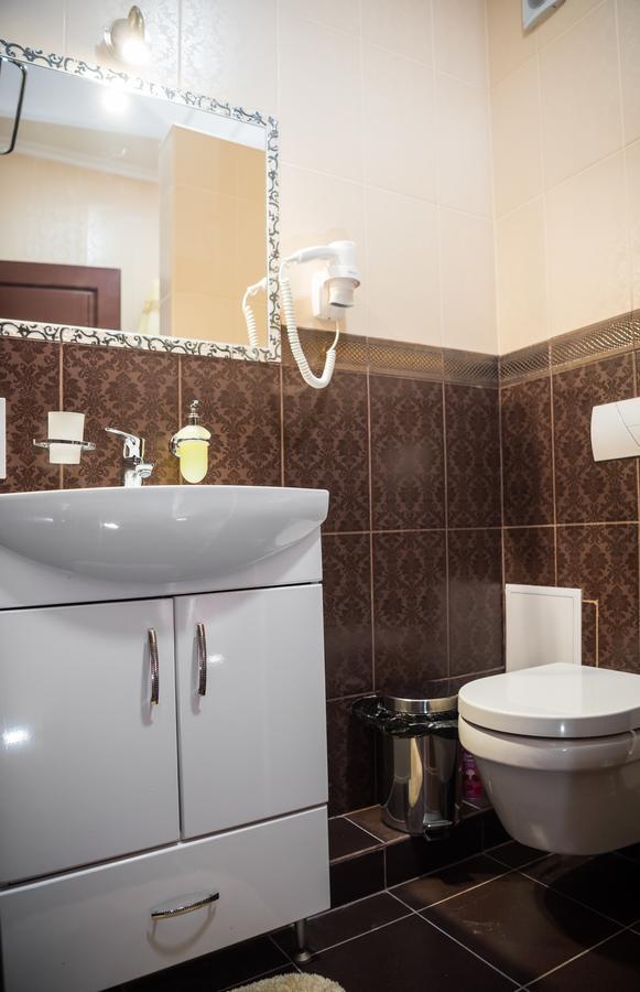 Hotel " Boutique " Uzhhorod Ngoại thất bức ảnh